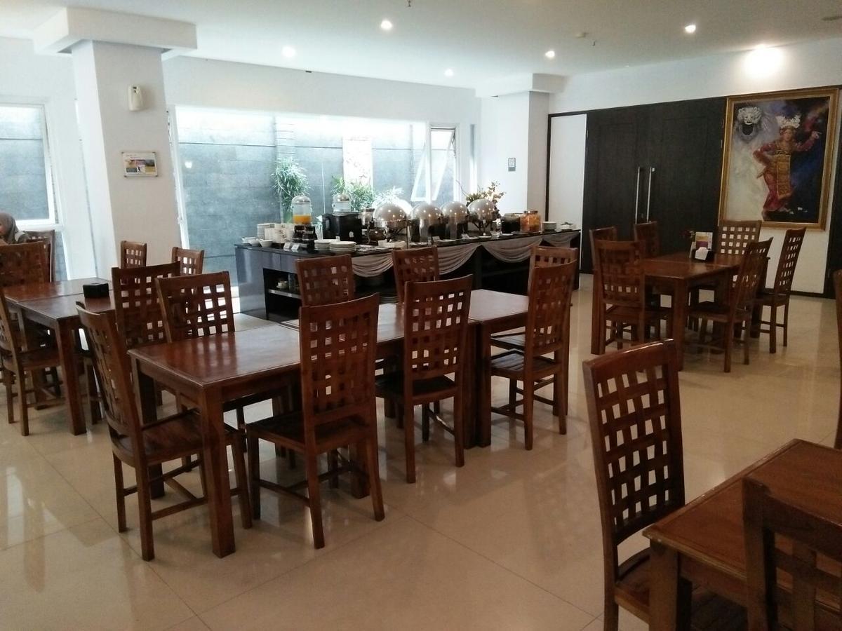 Kembang Hotel Cihampelas Bandung Exterior foto